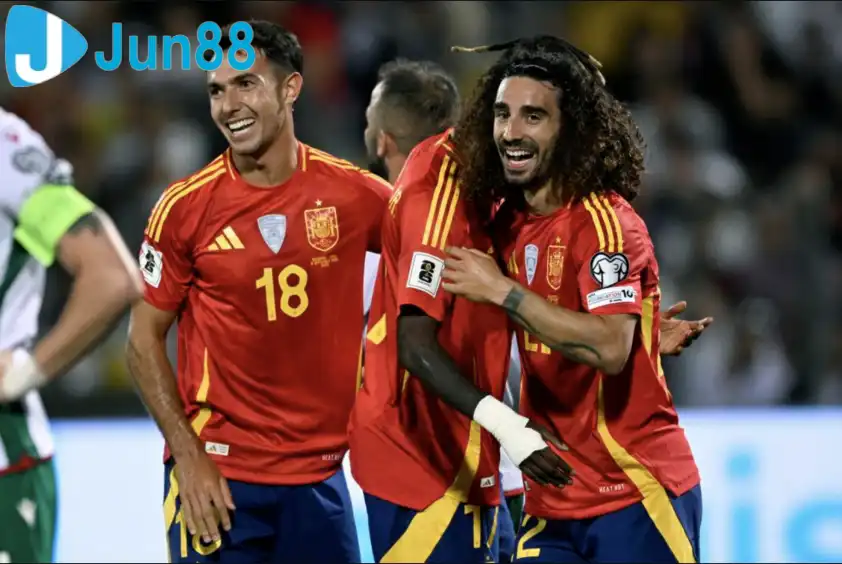 Tây Ban Nha với đẳng cấp vượt trội được dự đoán sẽ có chiến thắng đậm để củng cố ngôi đầu. Tây Ban Nha với đẳng cấp vượt trội được dự đoán sẽ có chiến thắng đậm để củng cố ngôi đầu.